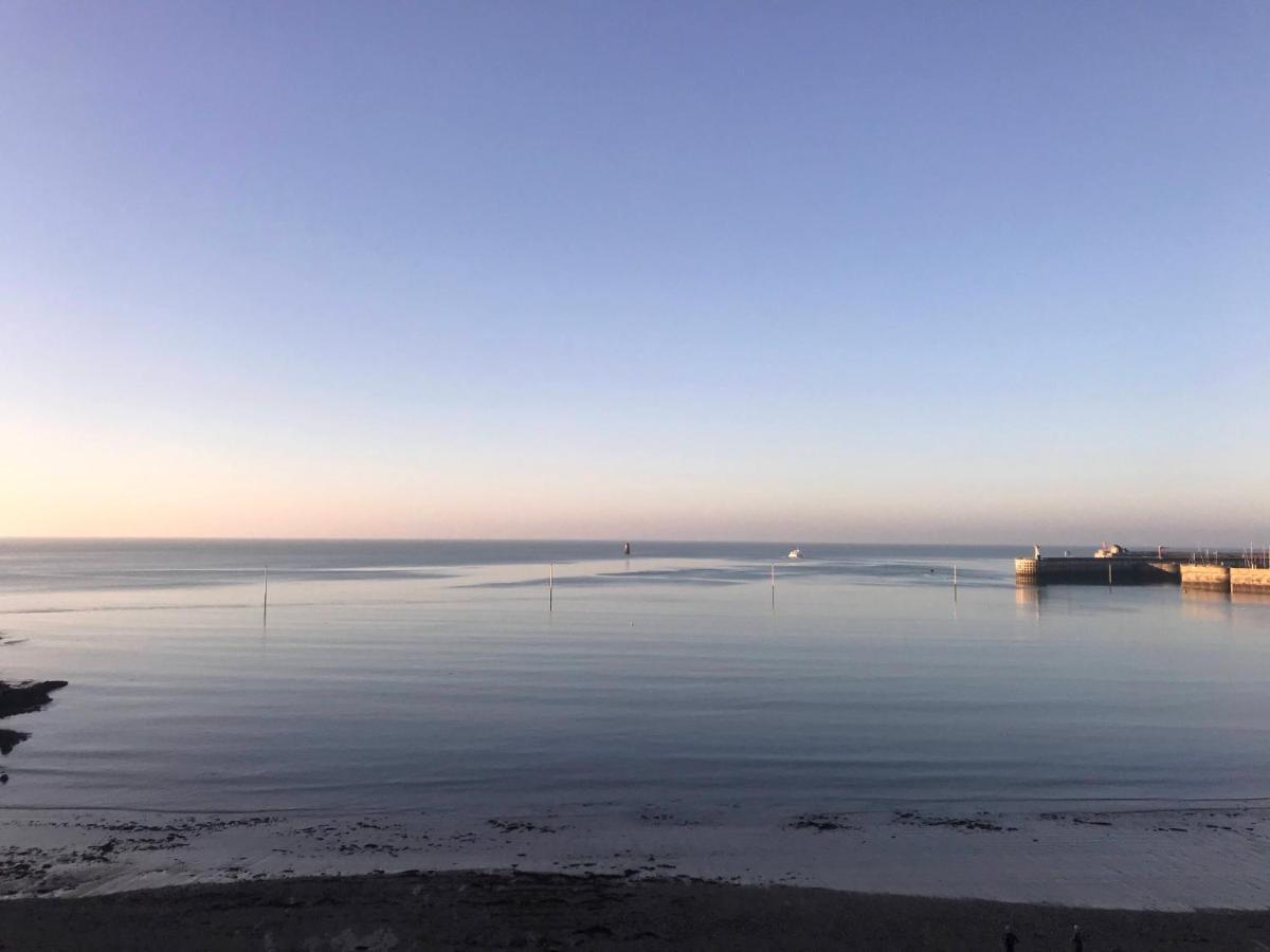 Front De Mer Vue Exceptionnelle 格朗维尔 外观 照片
